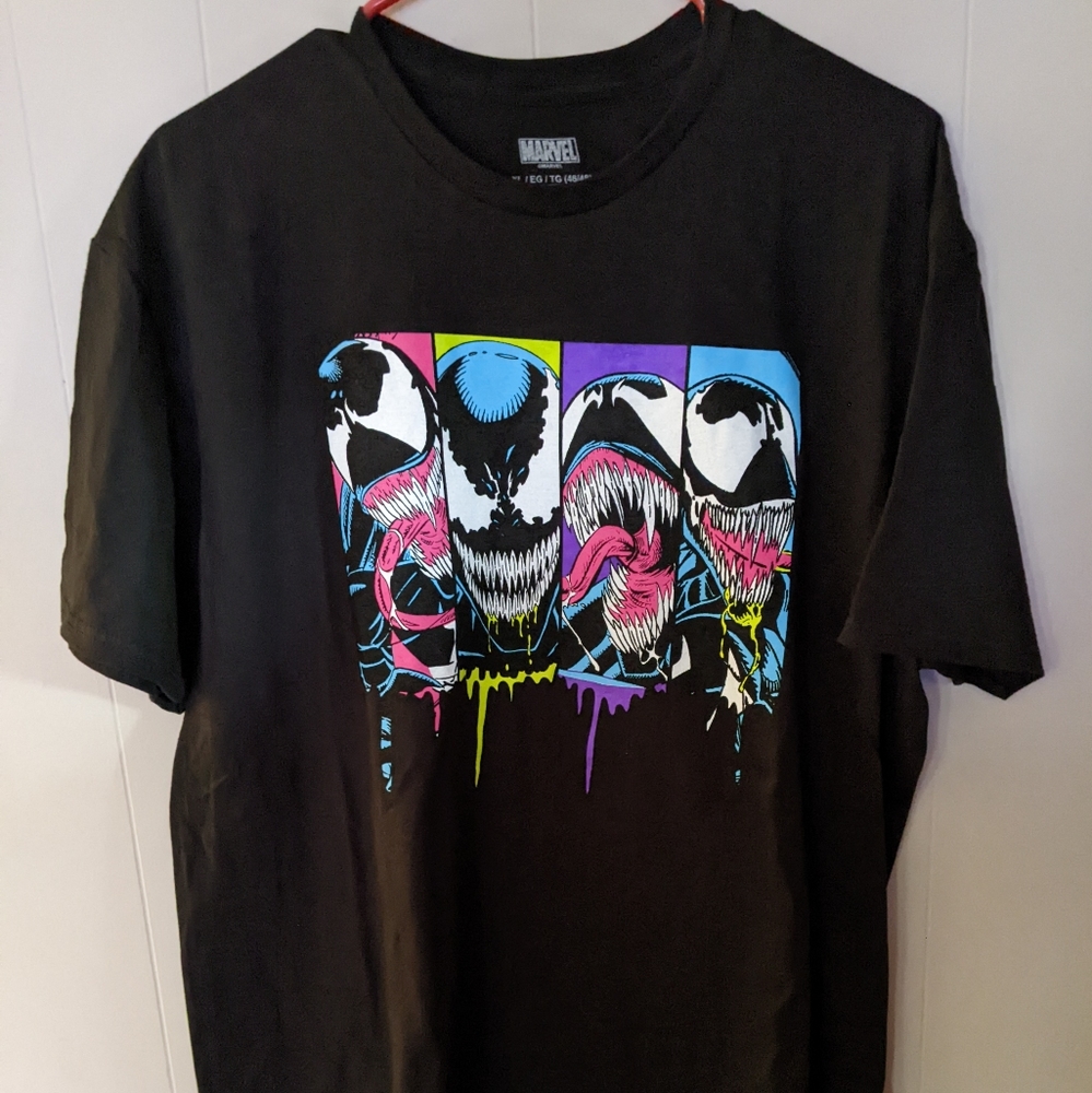 Adult Marvel Venom Colorful Paint Drip Portrait Panels XL 46/48 T-Shirt Black